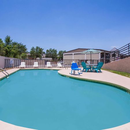 Motel Super 8 By Wyndham Augusta Esterno foto