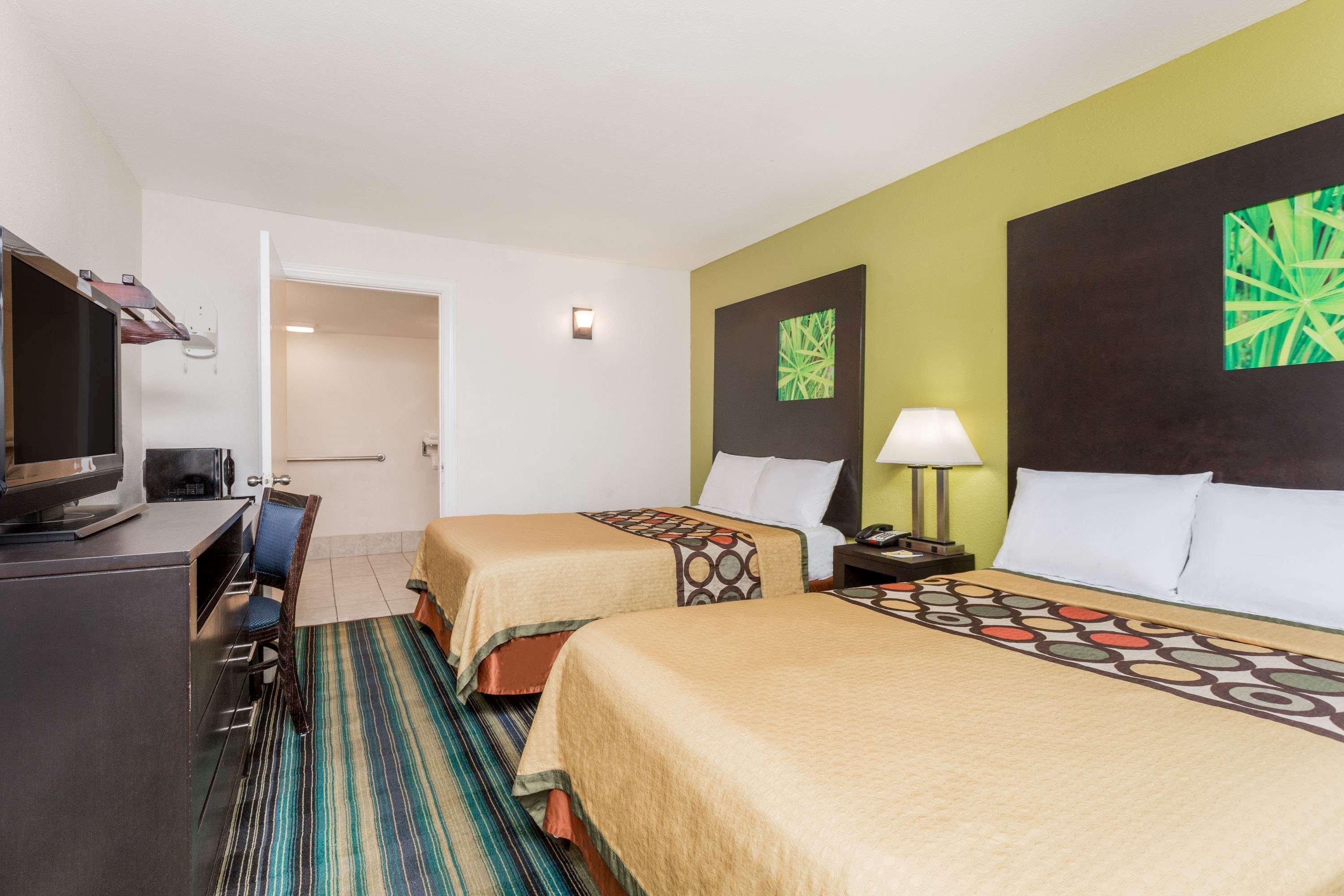 Motel Super 8 By Wyndham Augusta Esterno foto