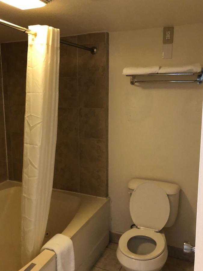 Motel Super 8 By Wyndham Augusta Esterno foto